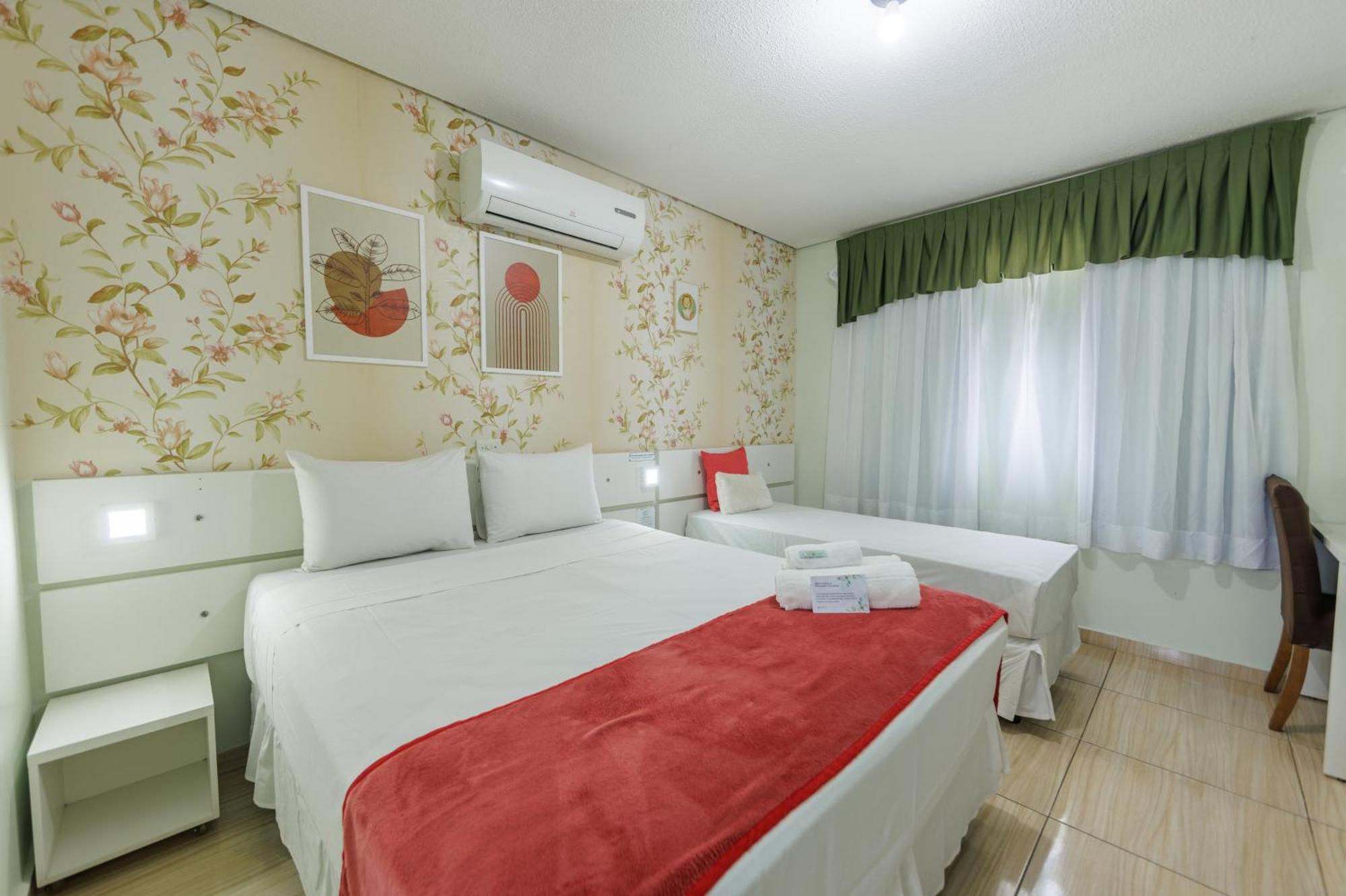 Hotel E Pousada Caroline Foz do Iguaçu Extérieur photo